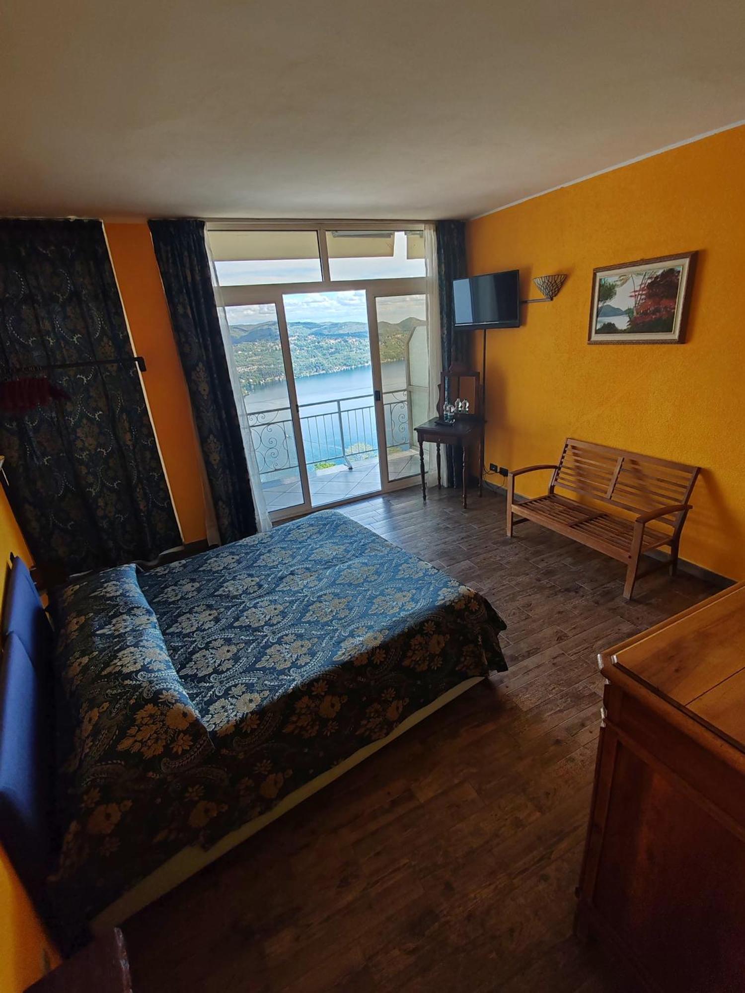 Hotel Panoramico Lago D'Orta (Adults Only) Мадонна-дель-Сассо Экстерьер фото